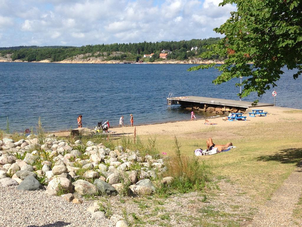 Haellestrand Nr 6 Seaview Apartment Stromstad Bagian luar foto